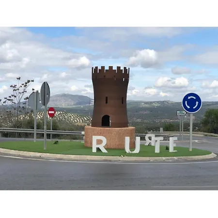 Large 1 Bed In The Beautiful Countryside Rute