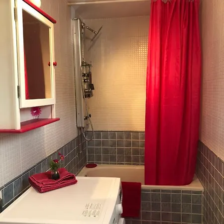 Large 1 Bed In The Beautiful Countryside Apartment